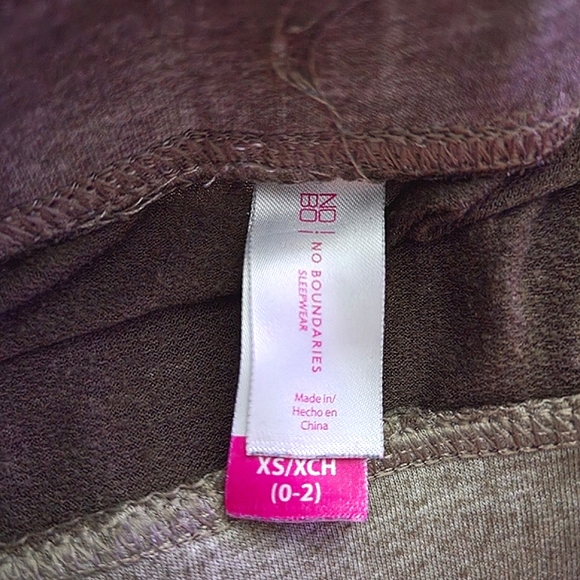 💕Junior's No Boundaries Shorts Size XS - Picture 3 of 3